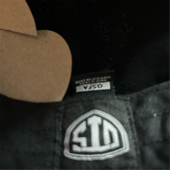 OTS Miami Heat 'Black Adjustable Hat - Picture 11 of 11